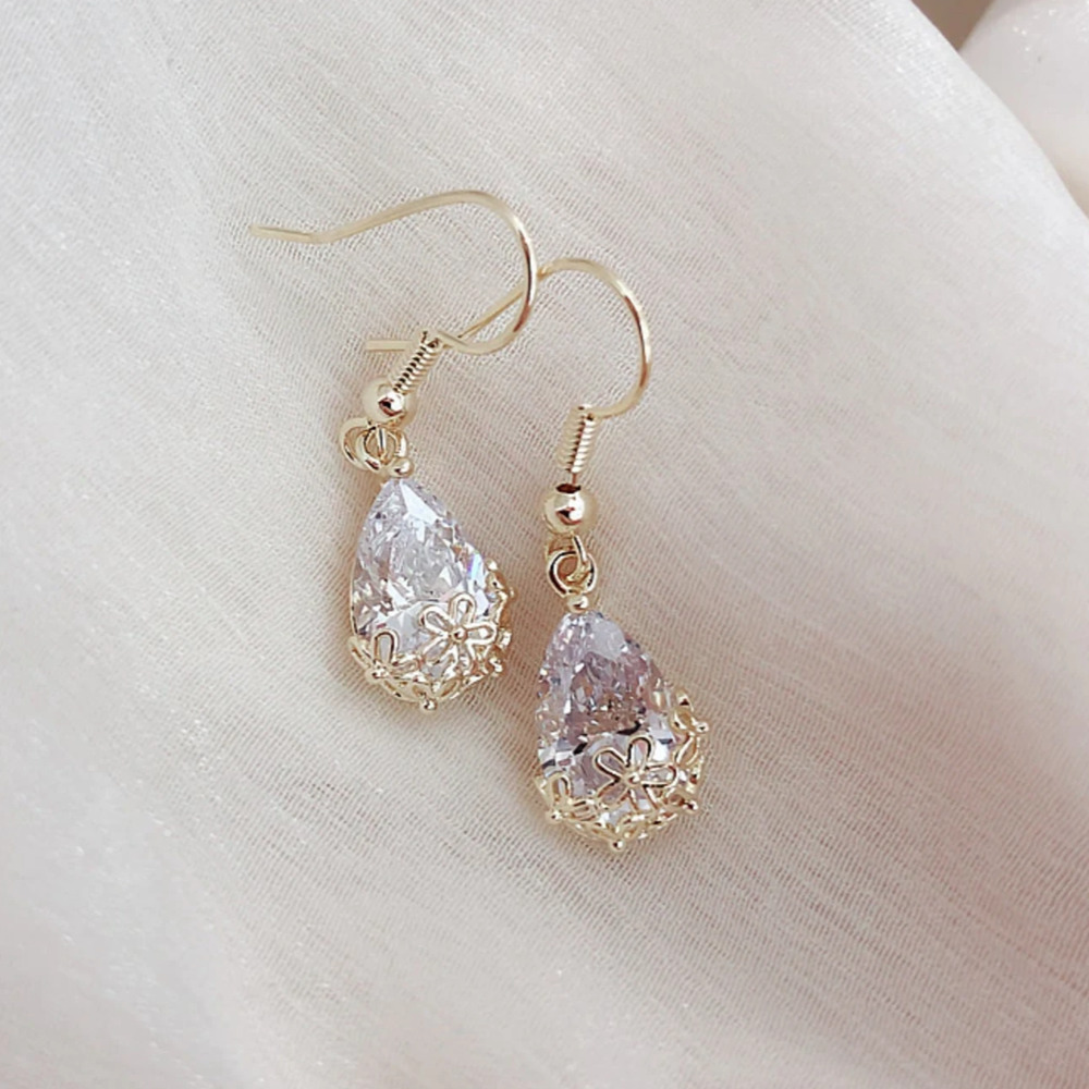 Jacqueline Waterdrop Dainty Golden Earrings